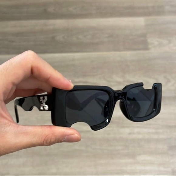 Thrift shades - Picture 2 of 3